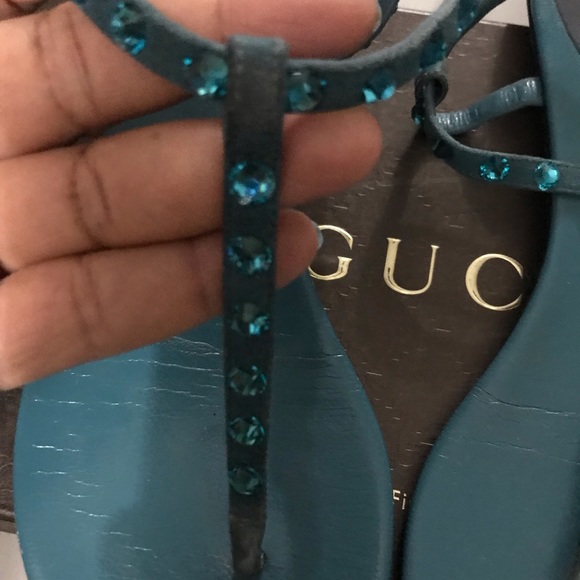 Gucci t-strap sandals - Picture 2 of 6